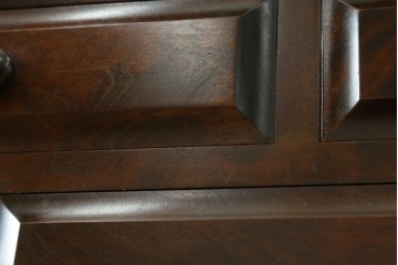 中古　美品　北海道民芸家具　上品な佇まいが魅力的なチェスト　(R-059336)