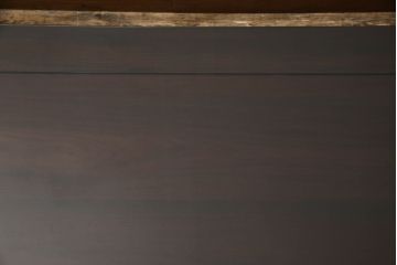 中古　美品　大阪唐木指物　翠峰六作　漆塗り　紫檀(シタン)材　ガラス天板付き　細やかな牡丹の彫りこみが魅力的な座卓(定価約140万円)(ローテーブル)(R-059339)