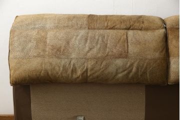 中古　イタリア家具　総本革(ボルボネーゼ)　rossi di albizzate(ロッシディアルビザーテ)　高級感と洗練されたデザインが魅力のベッドフレーム(クイーンサイズ)(定価約152万円)(R-059350)