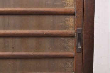 和製アンティーク　昭和初期　透かしの引き戸が涼し気な雰囲気を醸し出すレトロな佇まいの三尺水屋箪笥(食器棚、収納棚、戸棚、キャビネット)(R-059357)