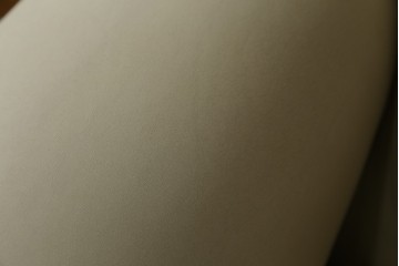 希少!!　中古　Poltrona Frau(ポルトローナ・フラウ)　EDOARDO(エドアル)　優雅なひと時を過ごせる総本革1人掛けソファ　定価約88万円　(R-059358)