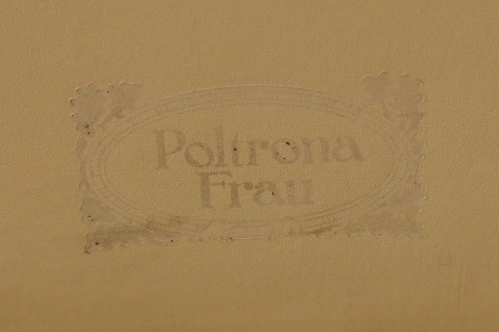 希少!!　中古　Poltrona Frau(ポルトローナ・フラウ)　EDOARDO(エドアル)　優雅なひと時を過ごせる総本革1人掛けソファ　定価約88万円　(R-059358)