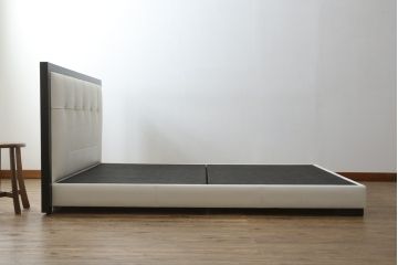 中古　美品　IDC大塚家具オリジナル　「ジオR」　合皮　モダンでシャープなデザインが格好良いダブルベッドフレーム(定価約167000円)(ベッド)(R-059379)