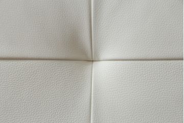 中古　美品　IDC大塚家具オリジナル　「ジオR」　合皮　モダンでシャープなデザインが格好良いダブルベッドフレーム(定価約167000円)(ベッド)(R-059379)