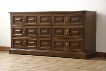 中古　美品　DREXEL HERITAGE(ドレクセルヘリテイジ)　気品を感じさせるクラシカルなサイドボード(チェスト、引き出し)(R-059395)