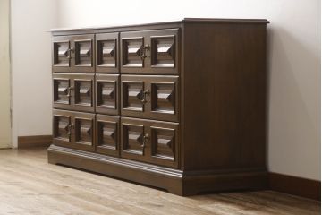 中古　美品　DREXEL HERITAGE(ドレクセルヘリテイジ)　気品を感じさせるクラシカルなサイドボード(チェスト、引き出し)(R-059395)