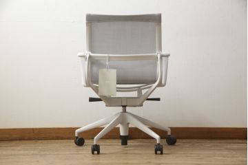 中古　美品　スイス　Vitra(ヴィトラ)　Physix(フィジックス)　Alberto Meda(アルベルト・メダ)デザイン　デスクワークを快適に過ごせるデスクチェア(オフィスチェア、アームチェア、回転チェア、椅子、イス)(定価約12万円)(R-059397)