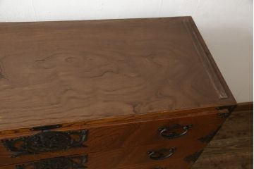 中古　美品　岩谷堂箪笥　天板リメイク　趣きのある和を感じさせる渋い佇まいの衣装箪笥(引き出し、和タンス、サイドボード)(R-059415)