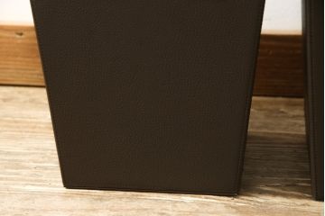 中古　美品　Cassina(カッシーナ)　イクスシーオリジナル　ダークブラウン　直線的なシンプルなデザインがモダンな空間に合わせやすい本革ゴミ箱2個セット(レザー、牛革、ダストボックス)(2個で定価約4万2千円)(R-05420)