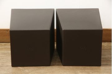 中古　美品　Cassina(カッシーナ)　イクスシーオリジナル　ダークブラウン　直線的なシンプルなデザインがモダンな空間に合わせやすい本革ゴミ箱2個セット(レザー、牛革、ダストボックス)(2個で定価約4万2千円)(R-05420)