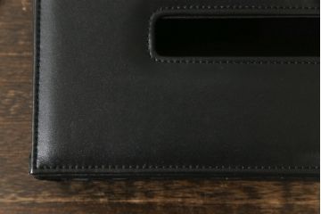 中古　Cassinaixc.(カッシーナイクスシー)　イクスシーオリジナル　ブラック　レザーティッシュボックス(ティッシュケース、黒)(R-059421)