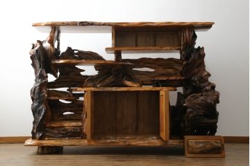 中古　最高級　博物館クラス!!　無垢　総屋久杉材　日本伝統木芸作家・熊谷 勤作　圧倒的な迫力が魅力の大型飾り棚(茶棚、違い棚、キャビネット)(定価約650万円)(R-059426)