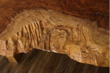 中古　希少!　杢目の素晴らしい欅(ケヤキ)一枚板ダイニングテーブル(食卓、4人掛け)(R-059434)