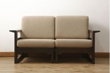 中古　美品　北海道民芸家具　直線的なシルエットと落ち着いた色合いが素敵な2人掛けソファ(二人掛け、2P)(R-059443)