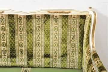 中古　イタリア製　ロココ調　随所にみられる装飾の意匠が見事な3人掛けソファ(定価推定 約120万円)(三人掛け、3P)(R-059448)