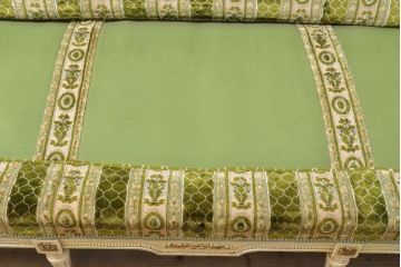 中古　イタリア製　ロココ調　随所にみられる装飾の意匠が見事な3人掛けソファ(定価推定 約120万円)(三人掛け、3P)(R-059448)