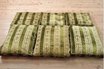 中古　イタリア製　ロココ調　随所にみられる装飾の意匠が見事な3人掛けソファ(定価推定 約120万円)(三人掛け、3P)(R-059448)
