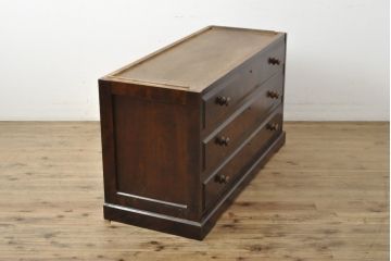 中古　北海道民芸家具　天板リメイク　落ち着きのある上品な佇まいが魅力のチェスト(引き出し、衣装タンス、ローチェスト、ローボード)(R-059449)