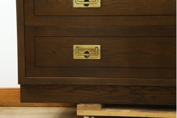 中古　カリモク家具(karimoku)　domani(ドマーニ)　Morganton(モーガントン)　上品な佇まいのチェスト　定価約30万円　(R-059450)