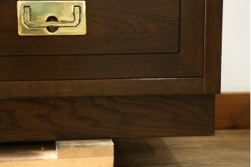 中古　カリモク家具(karimoku)　domani(ドマーニ)　Morganton(モーガントン)　上品な佇まいのチェスト　定価約30万円　(R-059450)