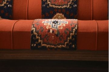 和製ビンテージ　オランダ柄　オーク材　起立木工　重厚でクラシカルな雰囲気と温かみを兼ね備えた3人掛けソファ(三人掛け、3P、ヴィンテージ)(R-059451)
