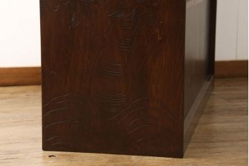 中古　美品　軽井沢彫り　隅々まで施された桜の彫刻が美しい収納棚(戸棚、飾り棚、キャビネット)(R-059454)