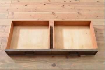 和製ビンテージ　神戸洋家具　オーク材　シンプルなデザインの中に品の良さが感じられるキャビネット(食器棚、収納棚、戸棚、ヴィンテージ)(R-059459)