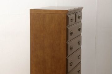 和製ビンテージ　カリモク家具(karimoku)　アーリーアメリカンテイストの空間づくりに活躍するチェスト(引き出し、ヴィンテージ)(R-059463)