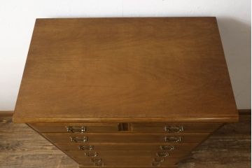和製ビンテージ　カリモク家具(karimoku)　アーリーアメリカンテイストの空間づくりに活躍するチェスト(引き出し、ヴィンテージ)(R-059463)