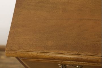 和製ビンテージ　カリモク家具(karimoku)　アーリーアメリカンテイストの空間づくりに活躍するチェスト(引き出し、ヴィンテージ)(R-059463)