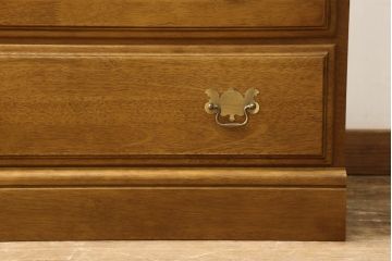 和製ビンテージ　カリモク家具(karimoku)　アーリーアメリカンテイストの空間づくりに活躍するチェスト(引き出し、ヴィンテージ)(R-059463)