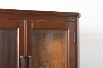 和製アンティーク　ナラ材　ヨーロピアンな雰囲気を醸し出すコーナーキャビネット(収納棚、飾り棚、戸棚)(R-059468)