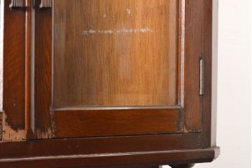 和製アンティーク　ナラ材　ヨーロピアンな雰囲気を醸し出すコーナーキャビネット(収納棚、飾り棚、戸棚)(R-059468)