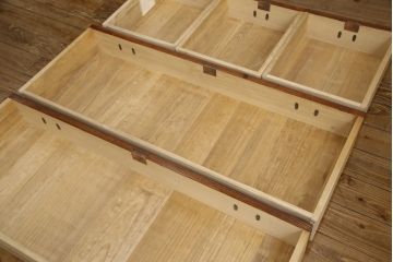 中古　美品　伝統民芸家具　岩谷堂箪笥　NO.892 四尺リビング　和モダンなお部屋づくりに取り入れたいローチェスト(定価約33万円)(ローボード、衣装タンス、引き出し)(R-059470)