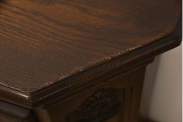 ベルギービンテージ　オーク材　濃淡のある色合いと古びた風合いが趣深いサイドボード(サイドキャビネット、収納棚、ヴィンテージ)(R-059472)