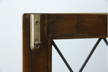 ヨーロッパビンテージ　オーク材　ステンドグラス扉がおしゃれ!凝ったデザインが魅力的なキャビネット　(R-059473)