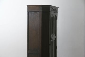 イギリスビンテージ　オーク材　クラシカルな佇まいが魅力のワードローブ(ホールローブ、洋服タンス、衣装タンス、収納棚、ヴィンテージ)(R-059475)