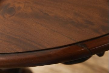 イギリスアンティーク　高級品　マホガニー材　随所に見られる素晴らしい彫刻が魅力!エレガントな佇まいのコンソールテーブル(サイドテーブル)(R-059476)