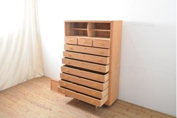 中古　紀州箪笥　伝統工芸士 中田静夫　温かみのある木色が魅力的な総桐箪笥(定価約200万円)(胴丸、和タンス、桐たんす、収納箪笥、衣装タンス)(R-059477)