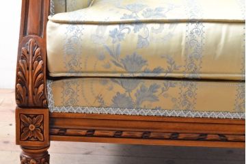 中古　美品　最高級　イタリア製　職人技が光る!素晴らしい彫刻が気品を感じさせる1人掛けソファ(定価推定約80万円)(一人掛けソファ、1Pソファ、アームソファ、アームチェア、サロンチェア、椅子)(R-059481)
