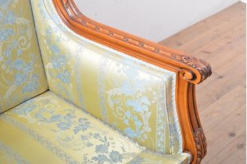 中古　美品　最高級　イタリア製　職人技が光る!素晴らしい彫刻が気品を感じさせる1人掛けソファ(定価推定約80万円)(一人掛けソファ、1Pソファ、アームソファ、アームチェア、サロンチェア、椅子)(R-059481)