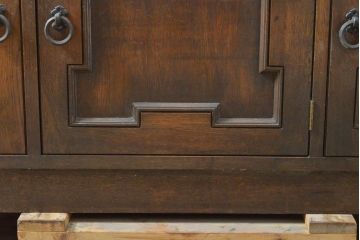 和製ビンテージ　神戸洋家具　永田良介商店　落ち着いた色合いとクラシカルな佇まいが魅力的なキャビネット(食器棚、カップボード、収納棚、飾り棚、ヴィンテージ)(R-059482)