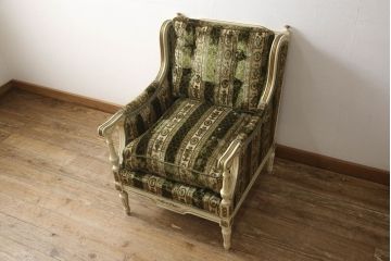 中古　イタリア製　ロココ調　随所にみられる装飾の意匠が見事な1人掛けソファ(定価推定約60万円)(一人掛けソファ、1Pソファ、アームソファ、アームチェア、サロンチェア、椅子)(R-059483)