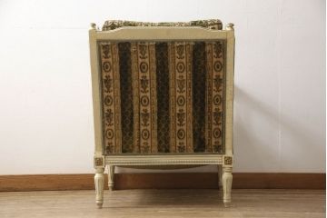 中古　イタリア製　ロココ調　随所にみられる装飾の意匠が見事な1人掛けソファ(定価推定約60万円)(一人掛けソファ、1Pソファ、アームソファ、アームチェア、サロンチェア、椅子)(R-059483)