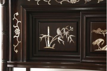 和製ビンテージ　高級品　花梨(カリン)材　象嵌入り　品のある佇まいが美しい飾り棚(茶棚、収納棚、戸棚、ヴィンテージ)(R-059484)