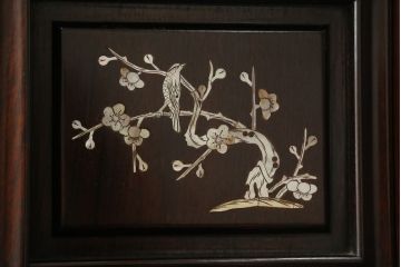 和製ビンテージ　高級品　花梨(カリン)材　象嵌入り　品のある佇まいが美しい飾り棚(茶棚、収納棚、戸棚、ヴィンテージ)(R-059484)