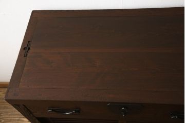 和製アンティーク　前面・側面ケヤキ材　時代を経た趣あふれる佇まいが印象的な美濃帳場箪笥・下段(収納箪笥、時代箪笥、和タンス)(R-059490)