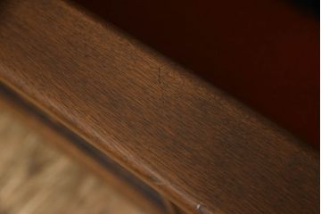 和製ビンテージ　オランダ柄　オーク材　起立木工　重厚でクラシカルな雰囲気と温かみを兼ね備えた1人掛けソファ(アームチェア、椅子、イス、ヴィンテージ)(R-059491)