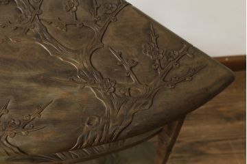和製ビンテージ　日光彫り　咲き誇る花の彫刻が美しい飾り棚(花台、ヴィンテージ)(R-059495)