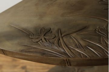 和製ビンテージ　日光彫り　咲き誇る花の彫刻が美しい飾り棚(花台、ヴィンテージ)(R-059495)